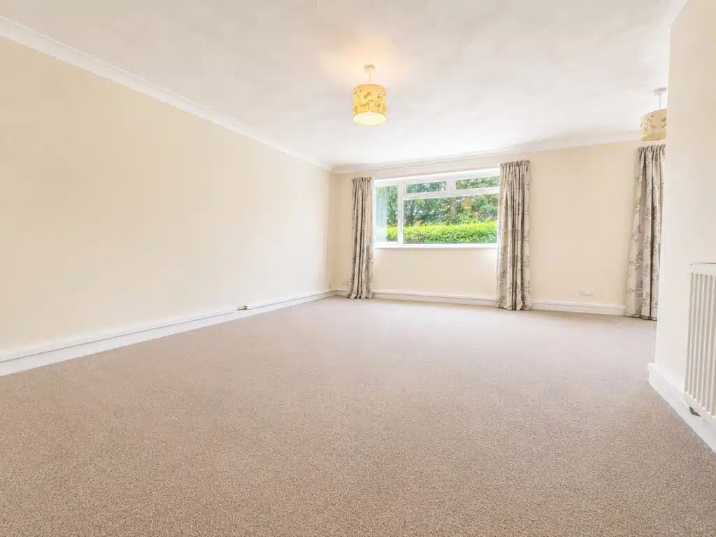 Flat New Road in Dudsbury