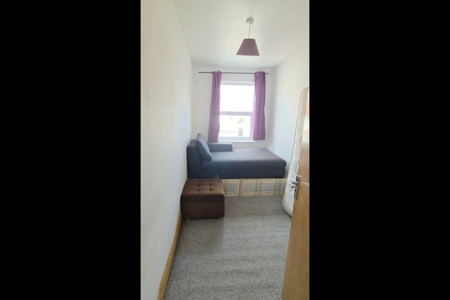 Flat Heath Road in Greater London