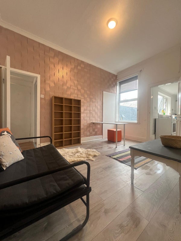 Room Rose Street in Sunderland
