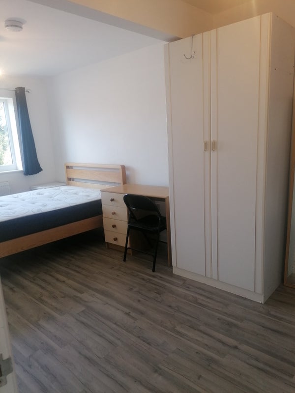 Room Burwood Drive in Blackpool