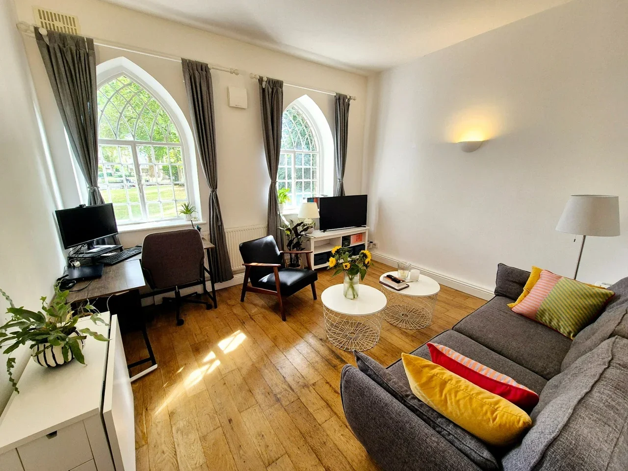 Flat Saint Matthew's Row in Greater London
