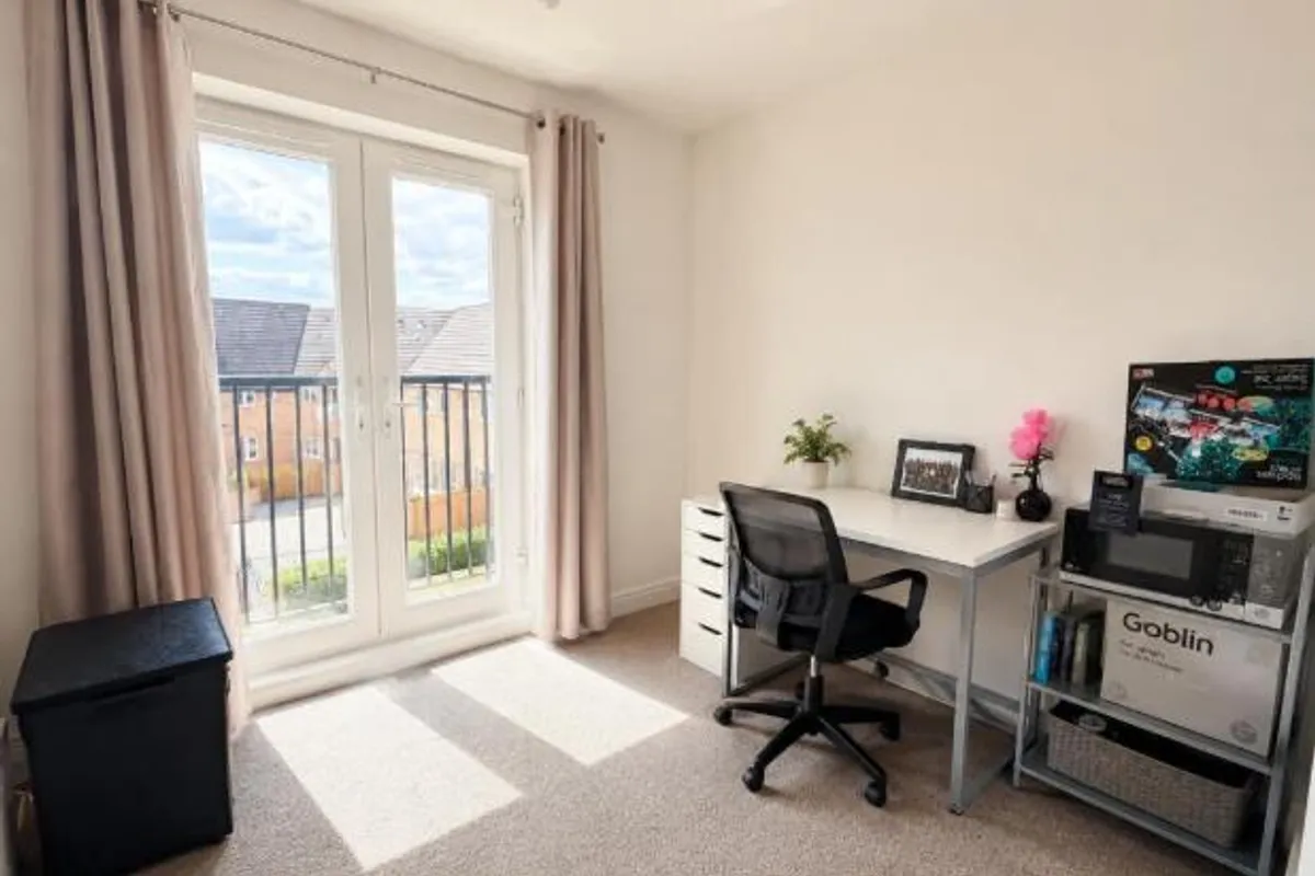 Flat Regal Place in Peterborough