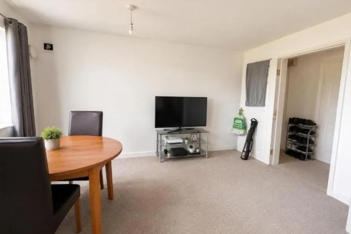 Flat Regal Place in Peterborough