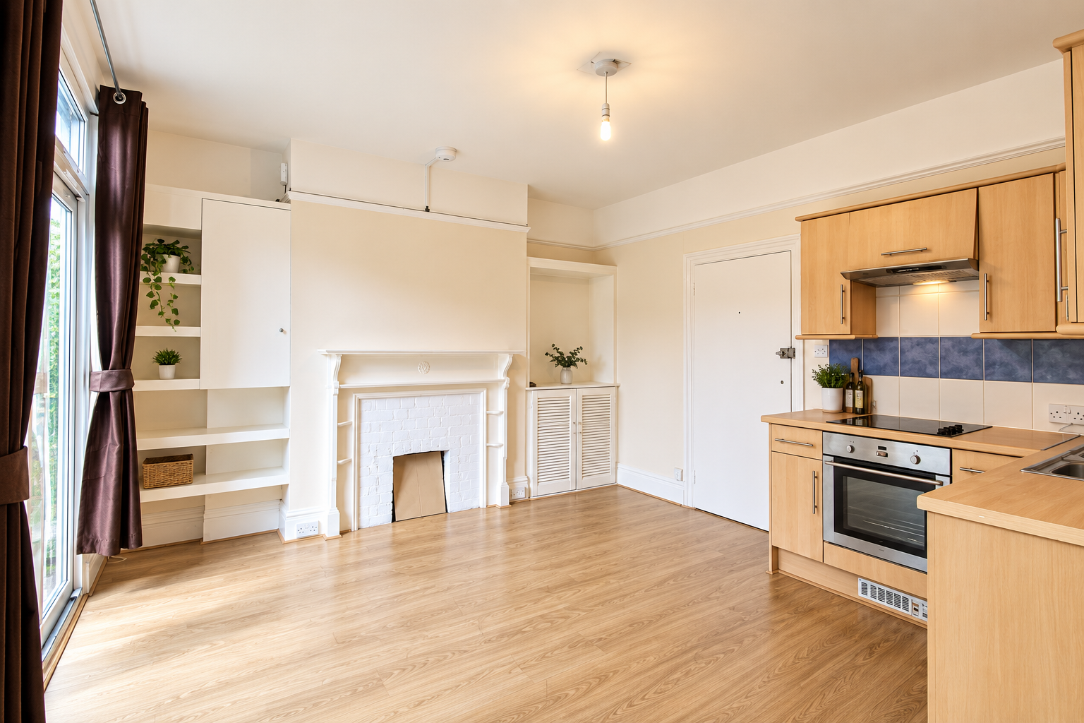 Flat Burnt Ash Lane in Greater London