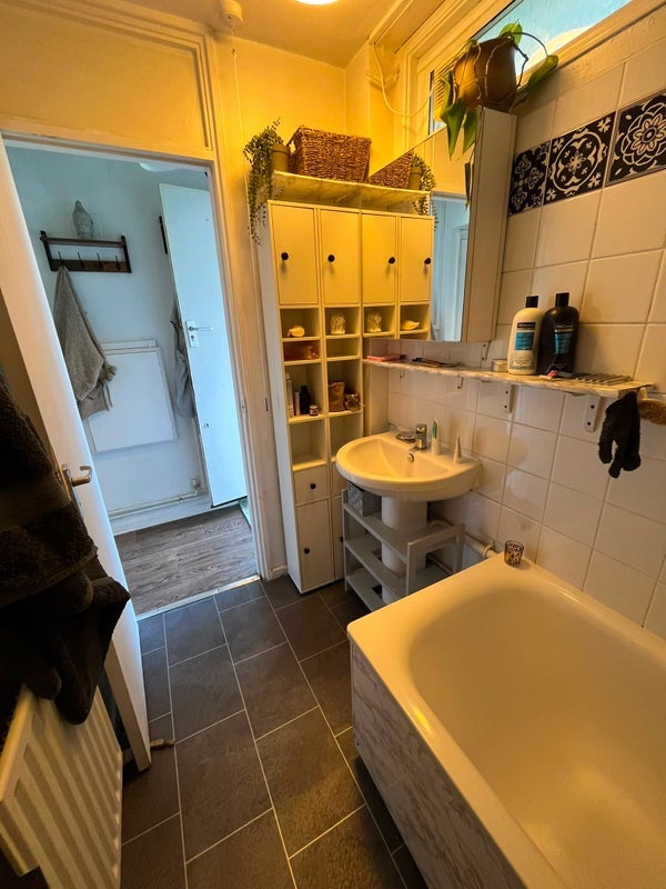 Flat Watkinson Road in Greater London