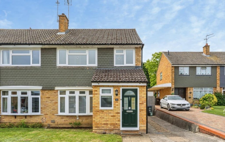 House Gloucester Road in Surrey Heath