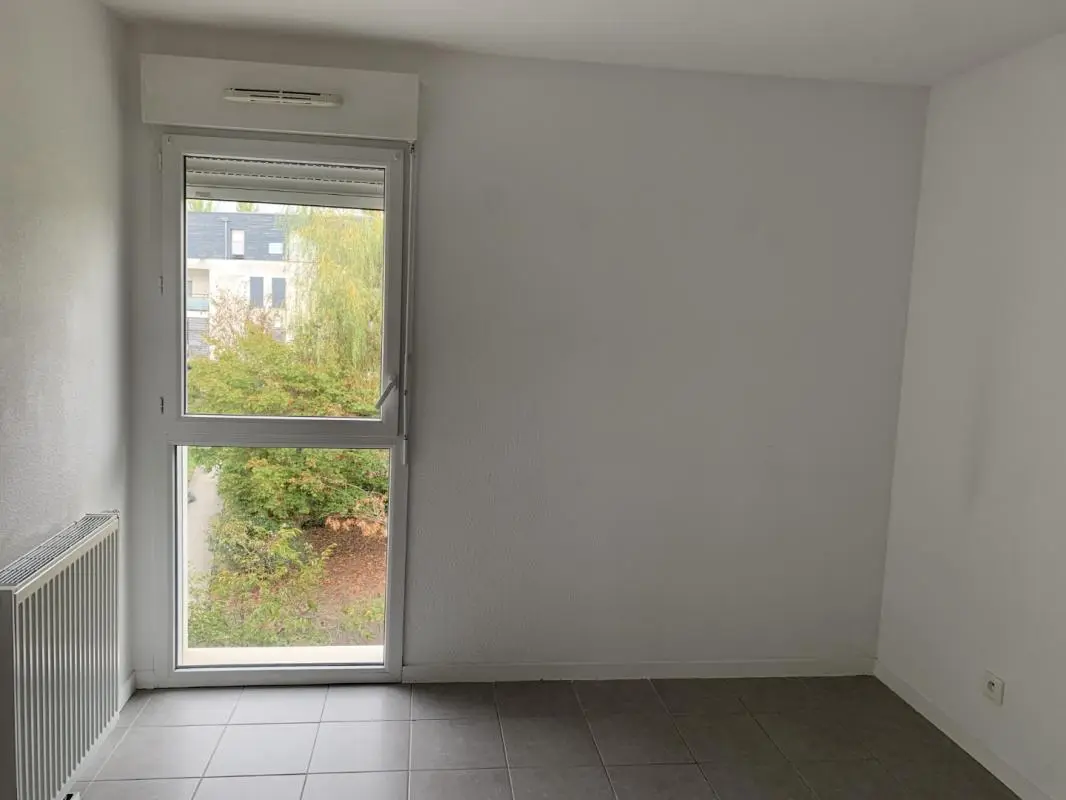 Flat Rue Gustave Gounouilhou in Villenave-d'Ornon