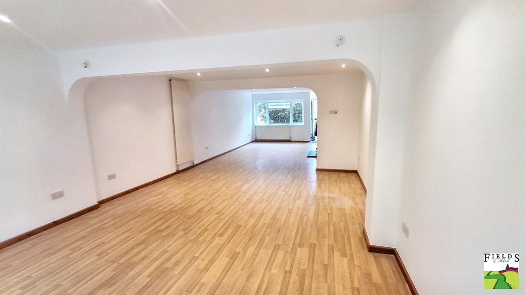 House Wolverley Court in Albrighton