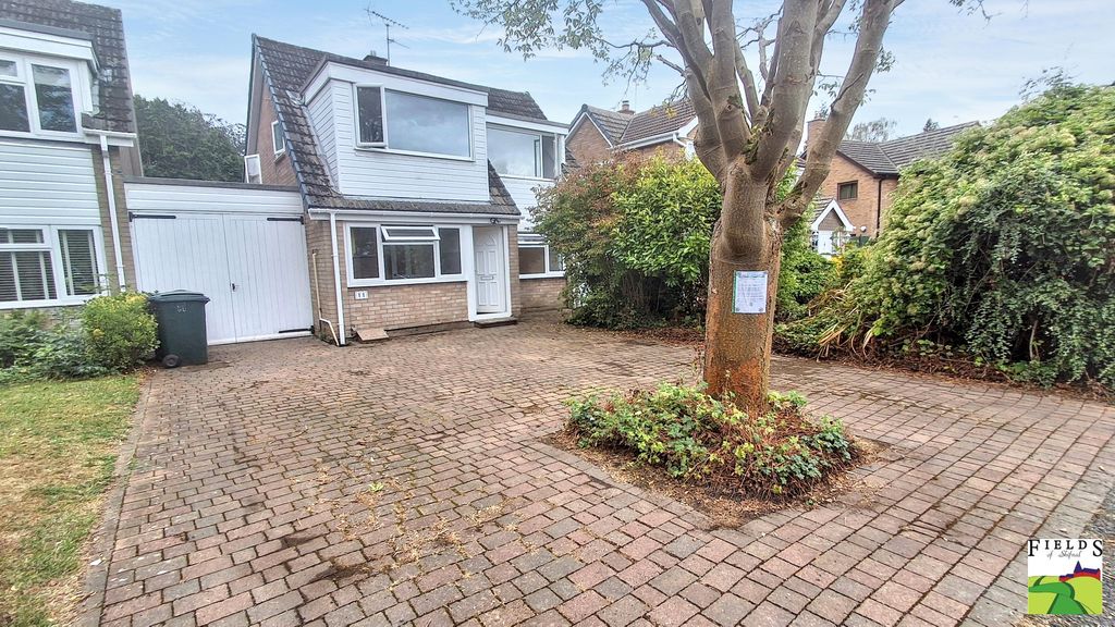 House Wolverley Court in Albrighton