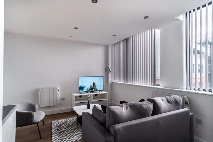 Flat Talbot Road in Trafford