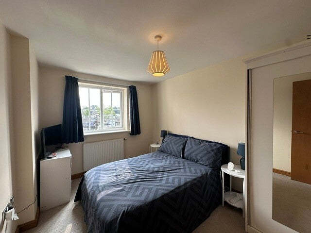 Flat Marine Approach in Northwich