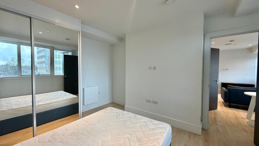 Flat Humphry Repton Lane in Greater London