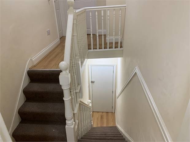 Flat Ripon Road in Greater London