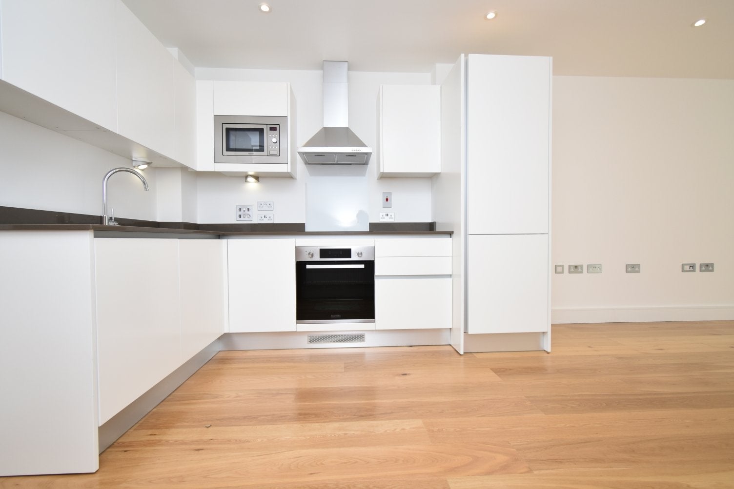 Flat Court Yard in Greater London