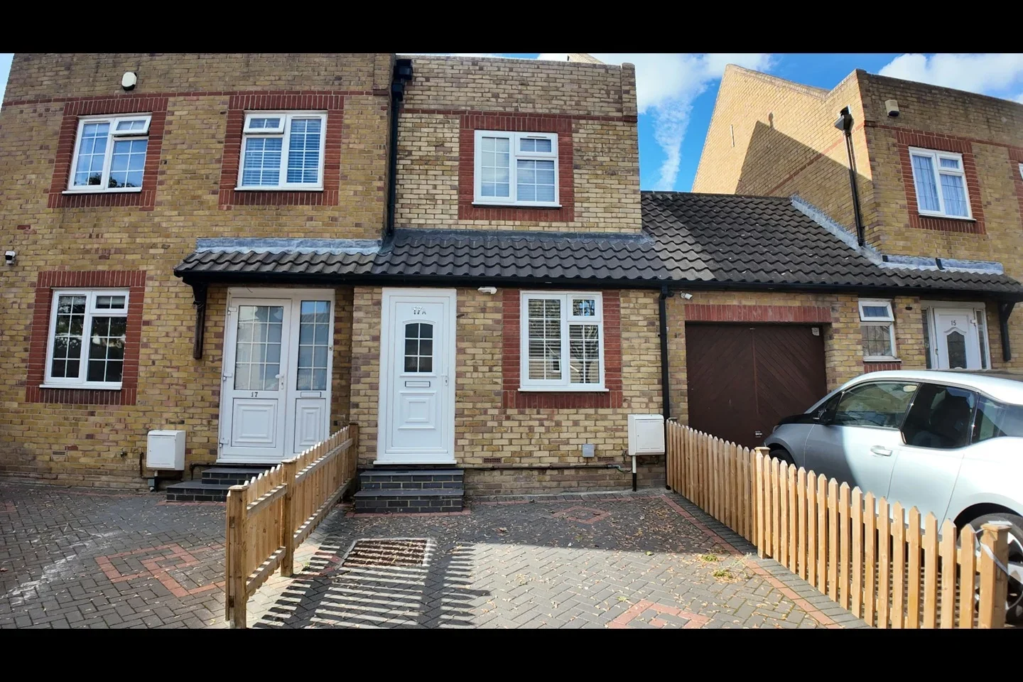 House Columbine Avenue in Greater London