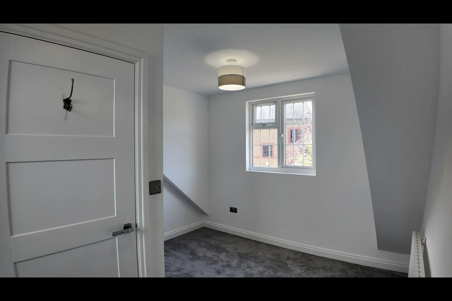 House Columbine Avenue in Greater London