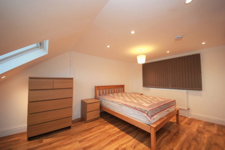 Flat Broomgrove Gardens in Greater London