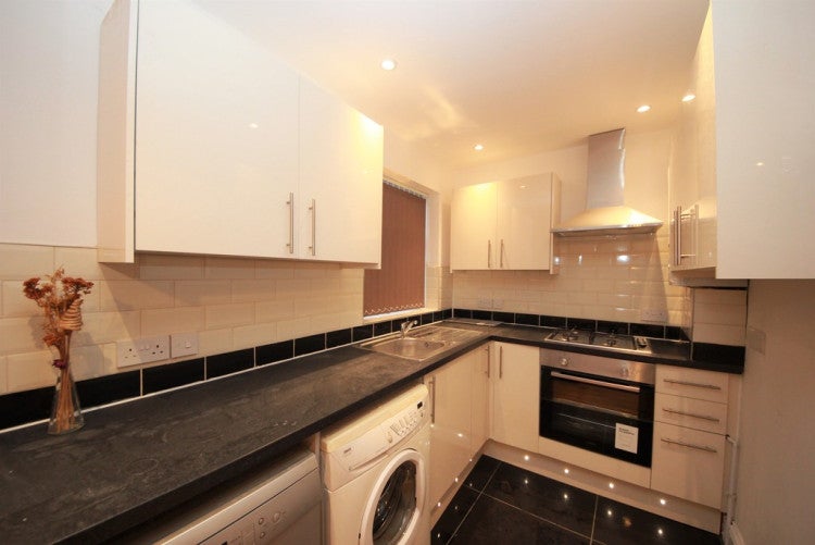 Flat Broomgrove Gardens in Greater London