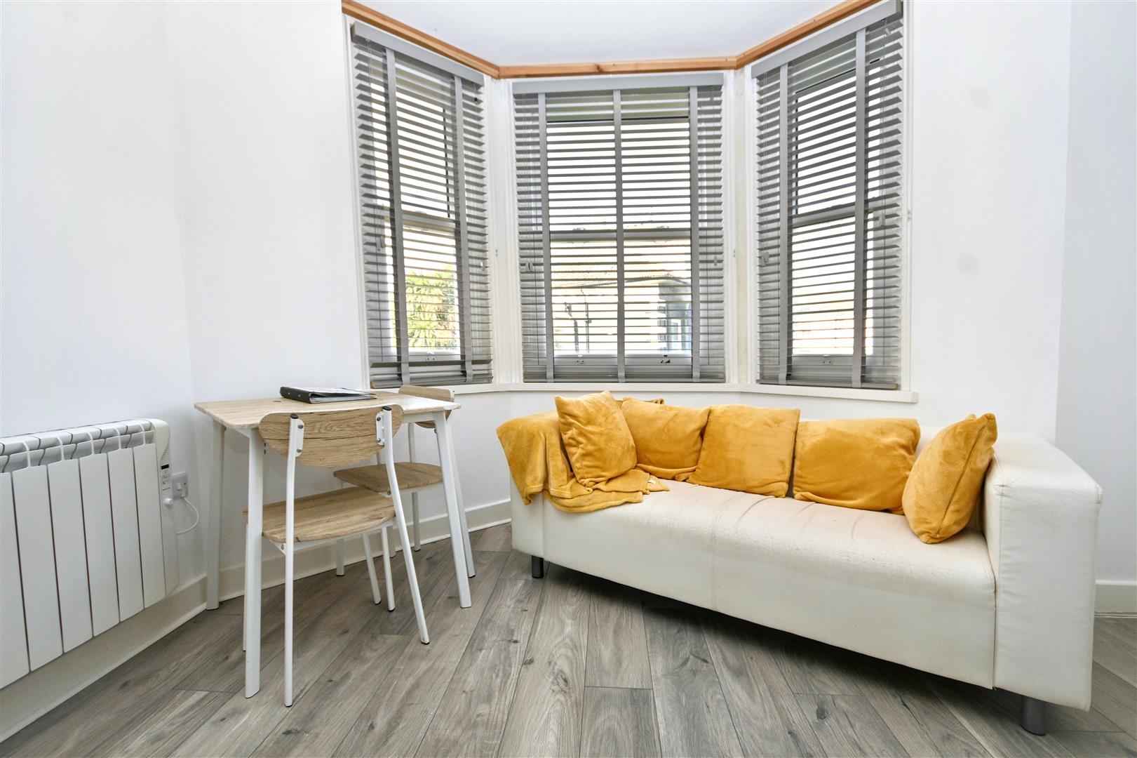 Room Old Orchard Close in Breckland District