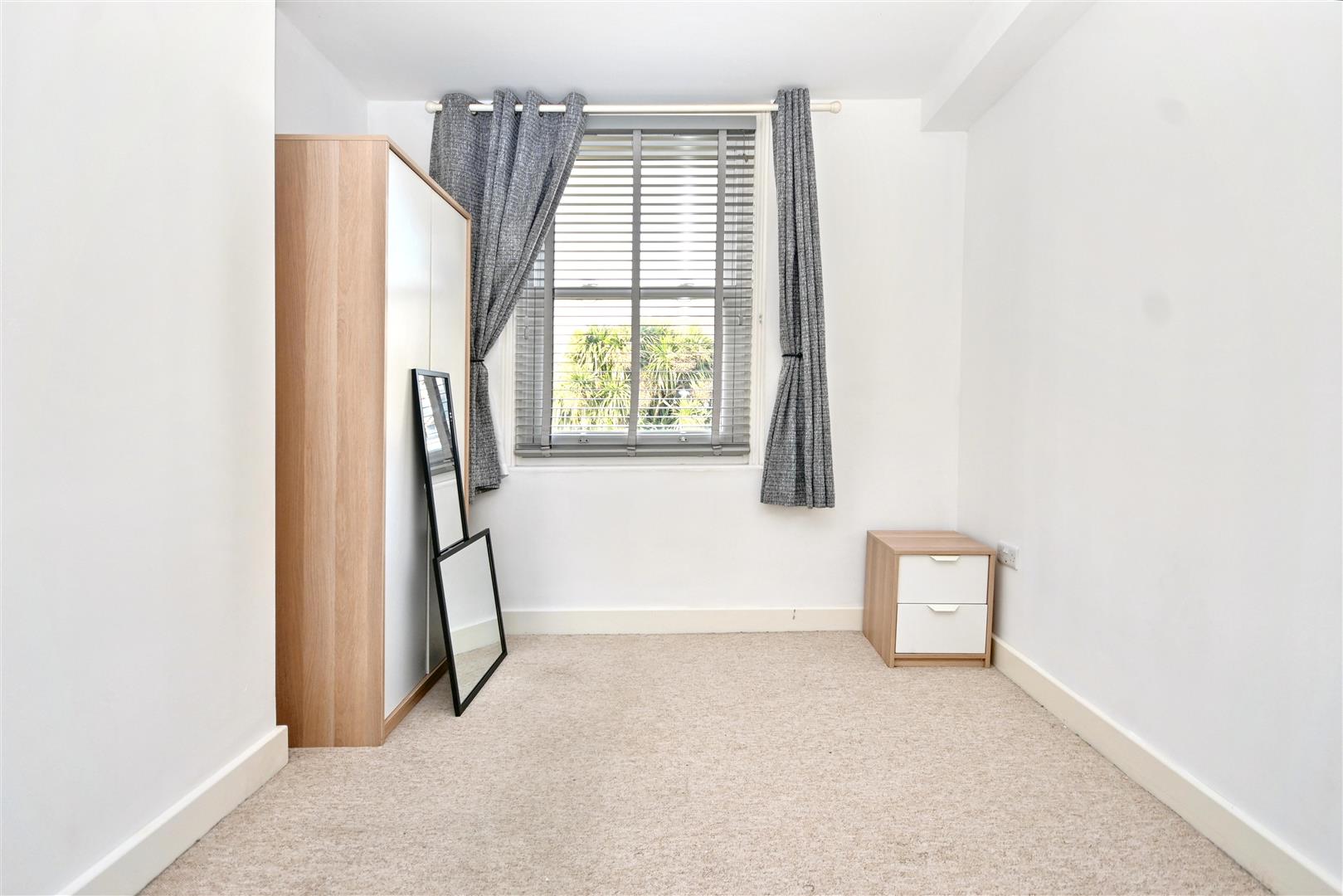 Room Old Orchard Close in Breckland District