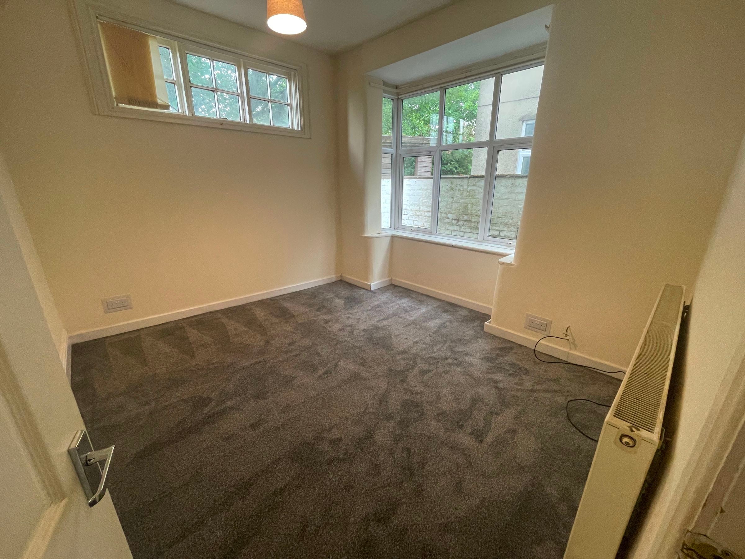 Flat Scott Lidgett Road in Stoke-On-Trent
