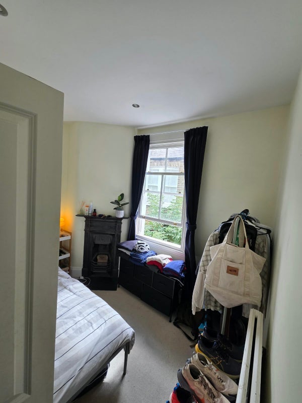 Room Bedford Hill in Greater London