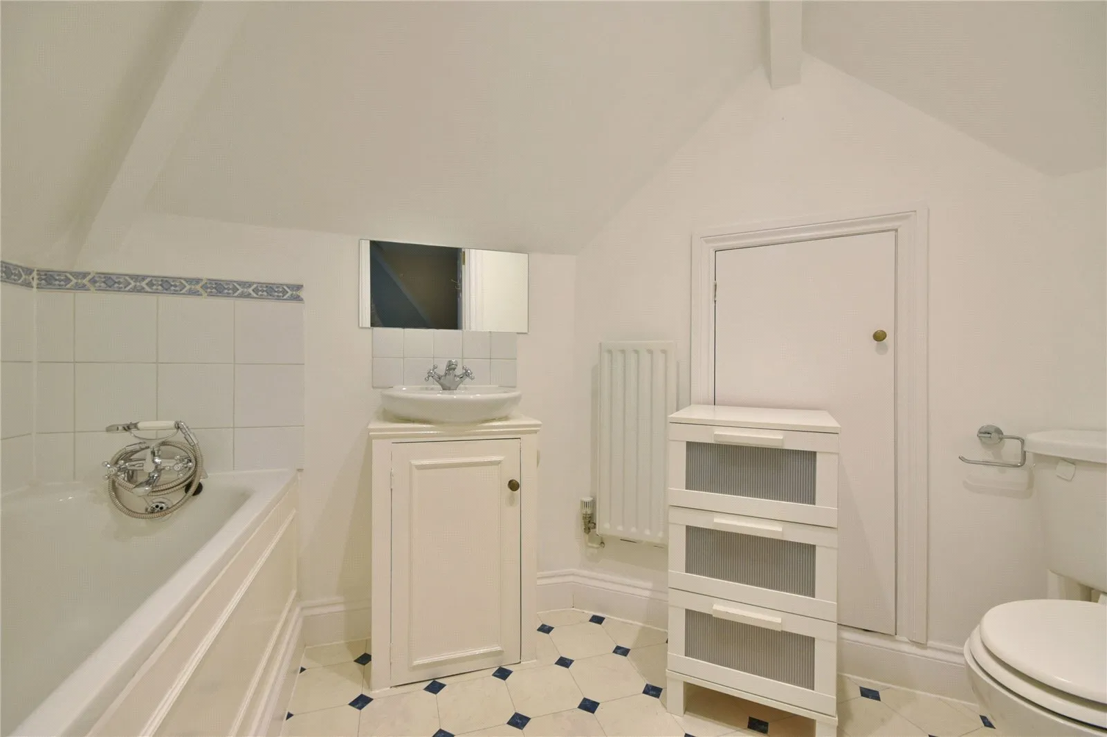 Flat Willesden Lane in Greater London