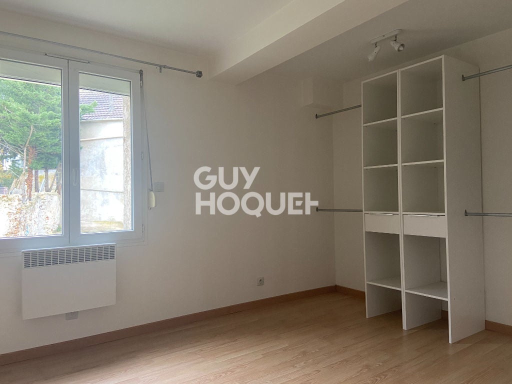 Flat Rue du Général de Gaulle in Dammartin-en-Goële