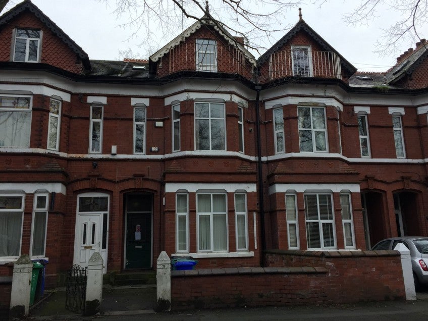 Flat Blair Road in Manchester