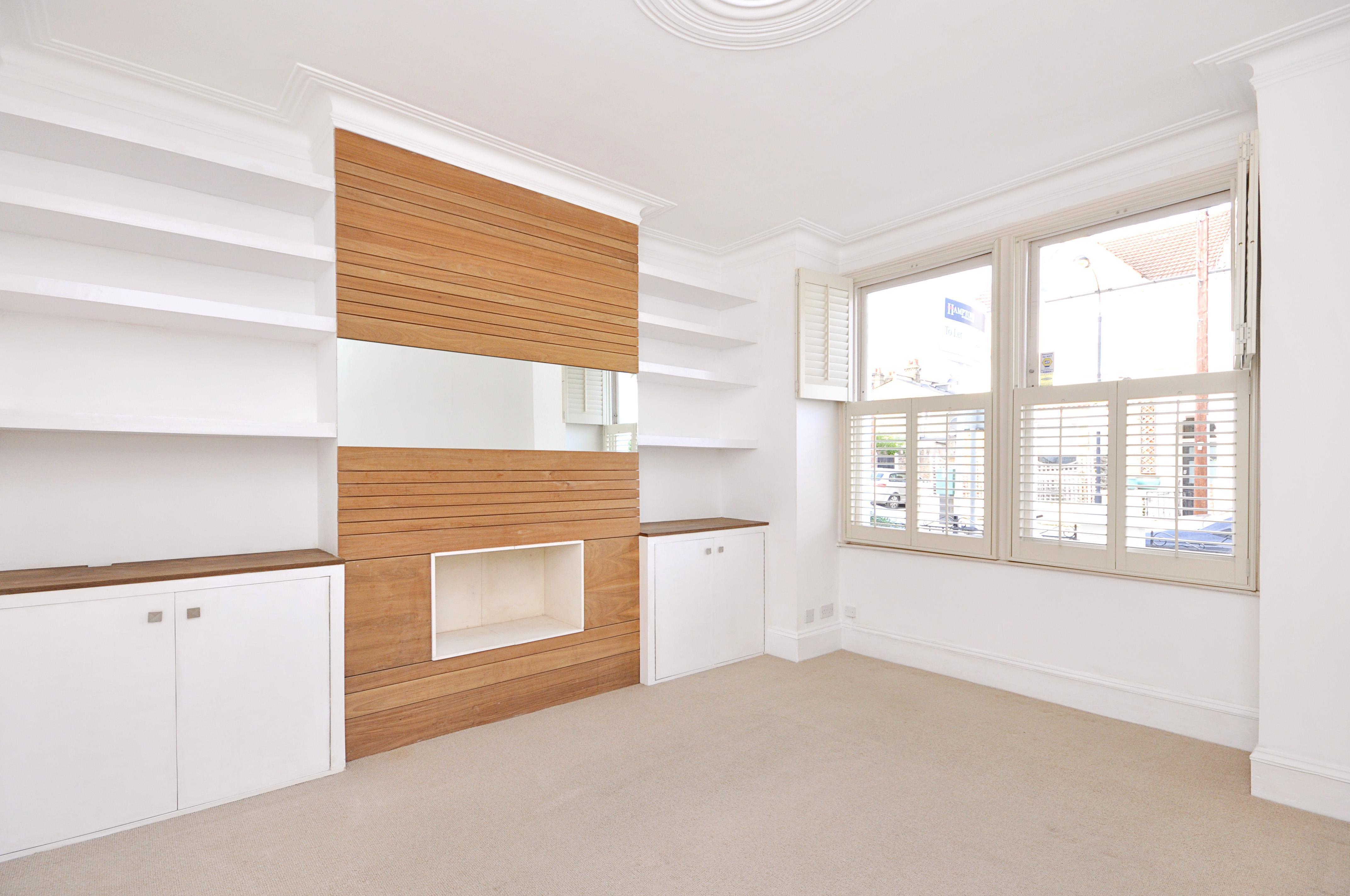 Flat Wardo Avenue in Greater London