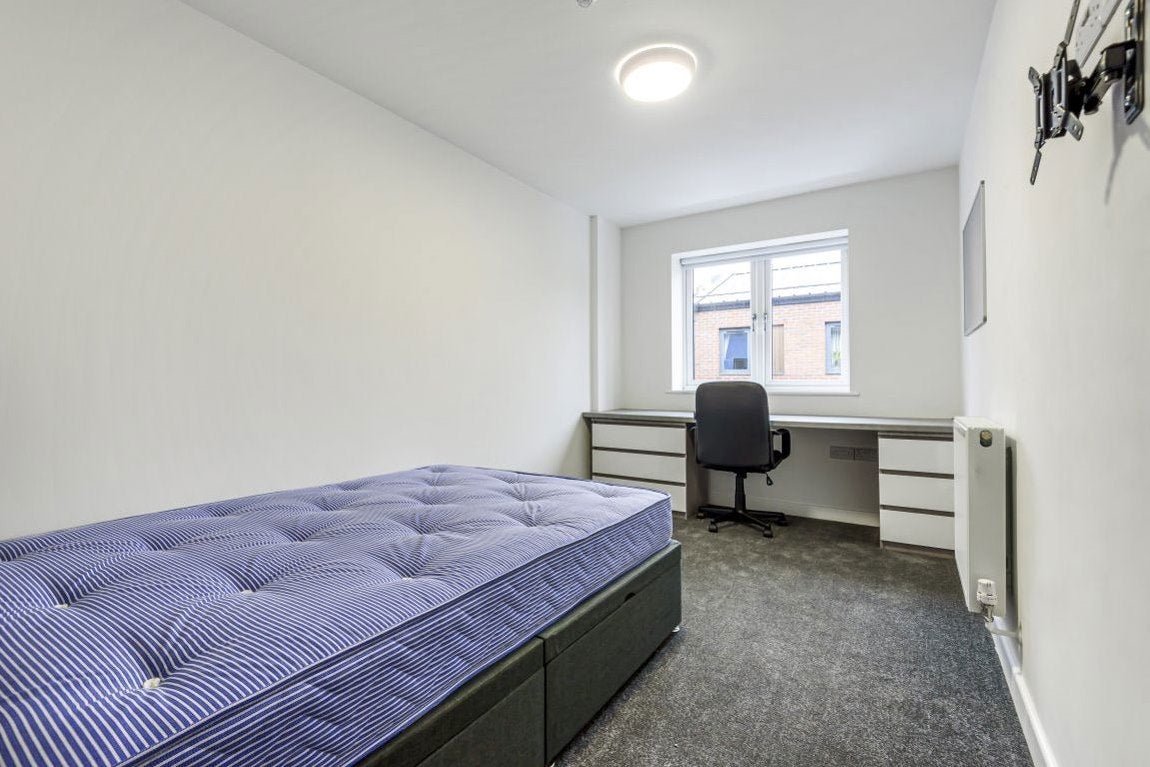 Room Cowley Road in Oxford