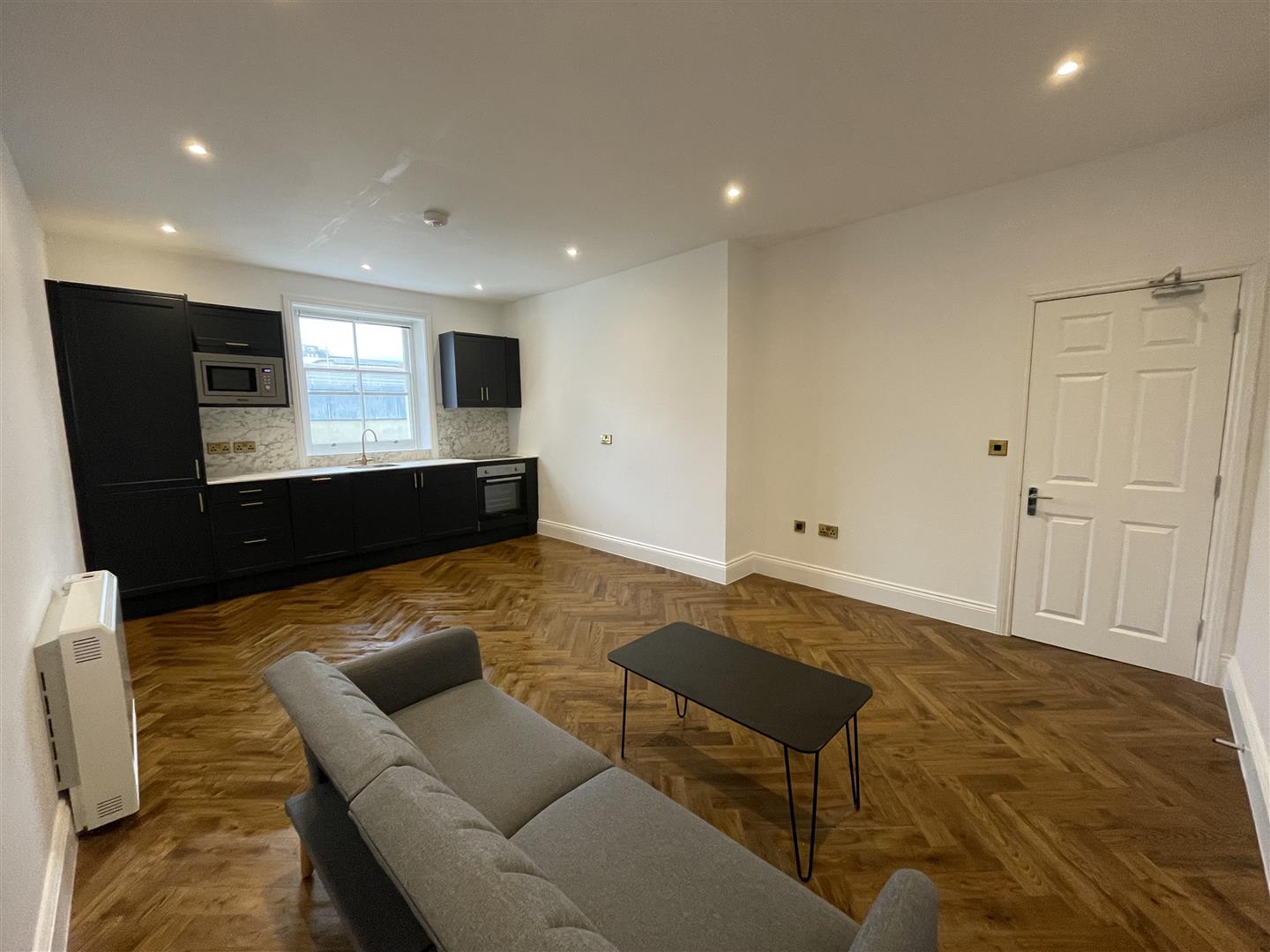 Flat Poplar Place in Brighton
