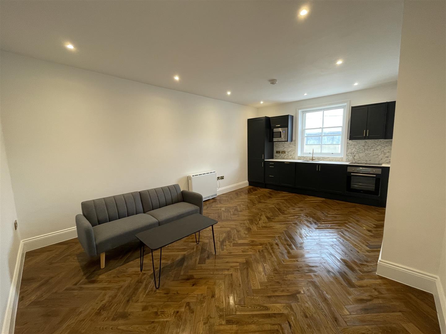 Flat Poplar Place in Brighton