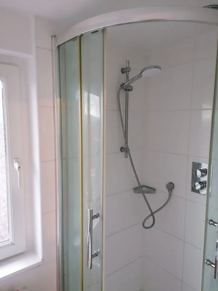 Room Totteridge Road in High Wycombe