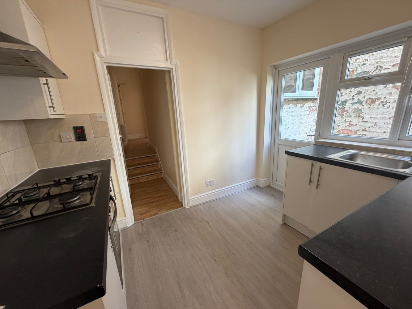 Flat Carlton Road in Greater London