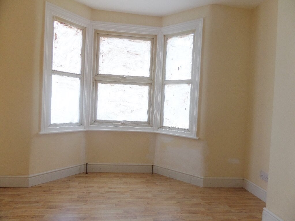 Flat Gatling Road in Greater London