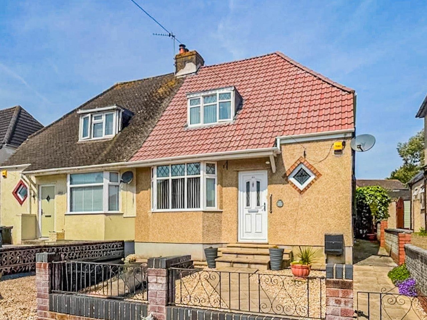 House Mackie Avenue in Bristol