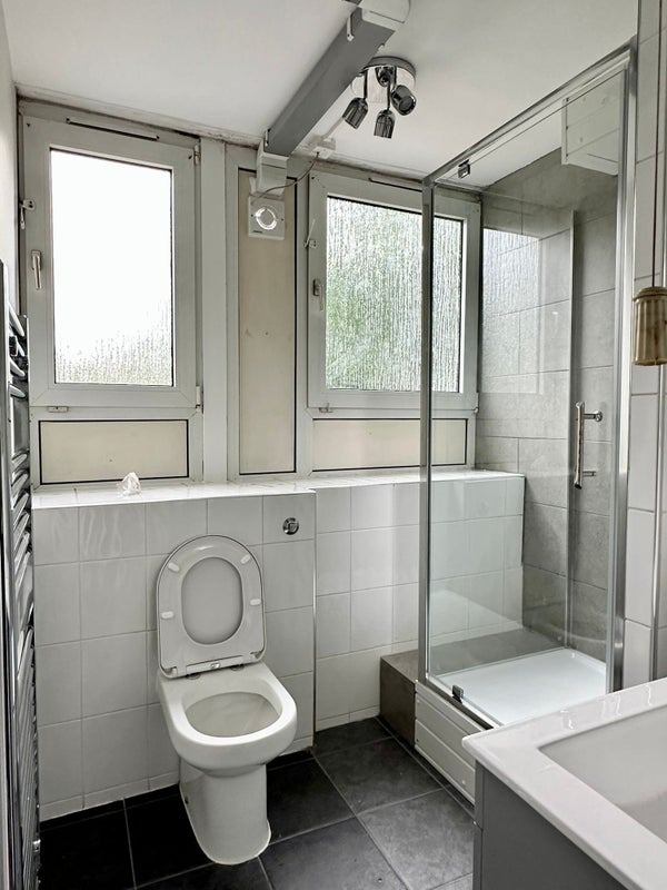 Room Cordelia Street in Greater London