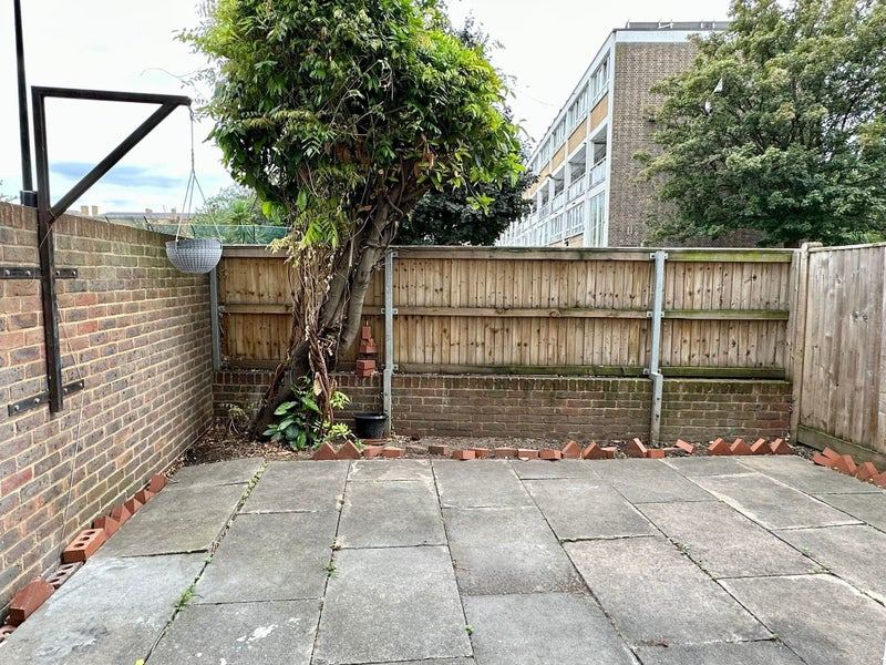 Room Cordelia Street in Greater London