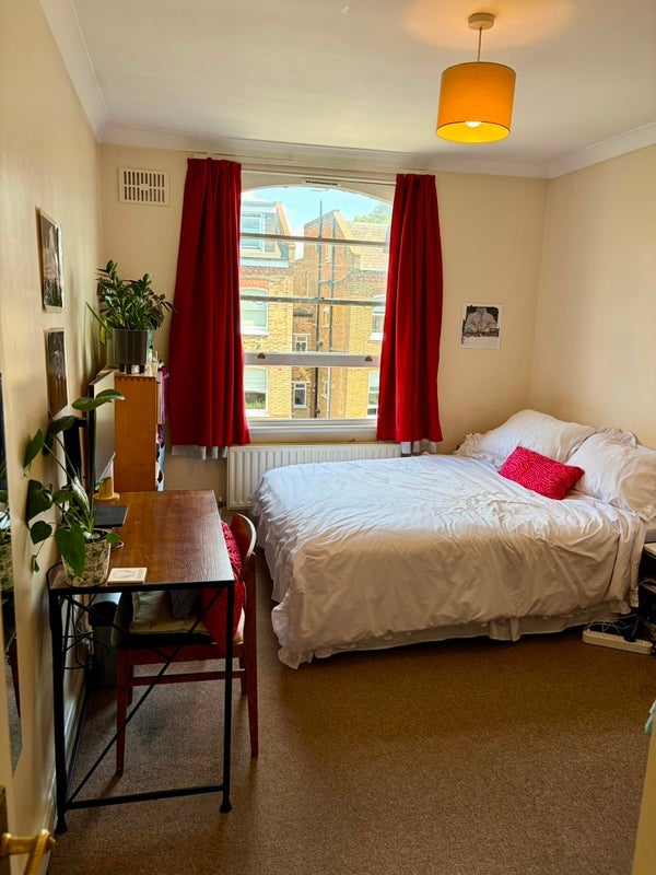 Room Alexandra Grove in Greater London