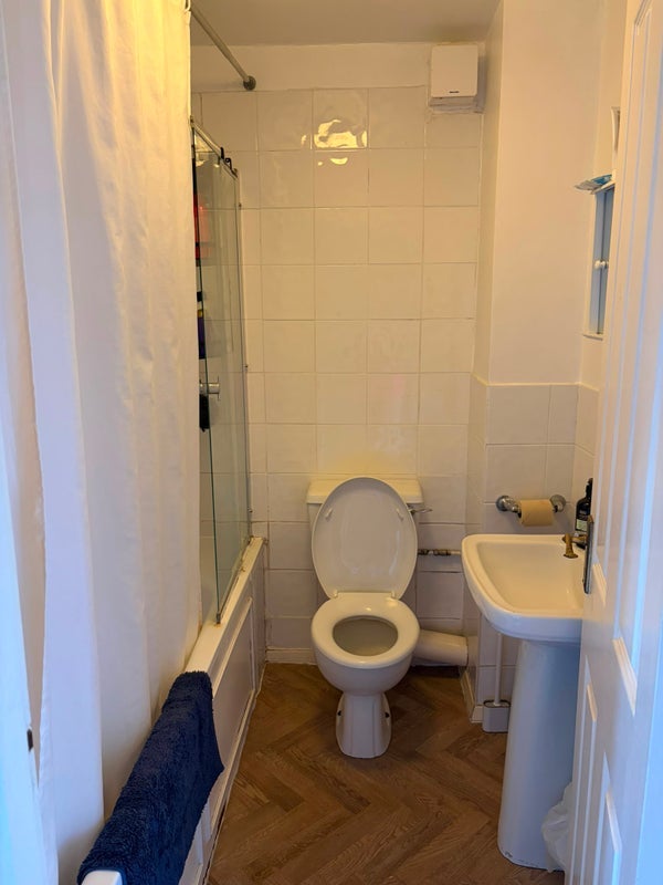 Room Alexandra Grove in Greater London