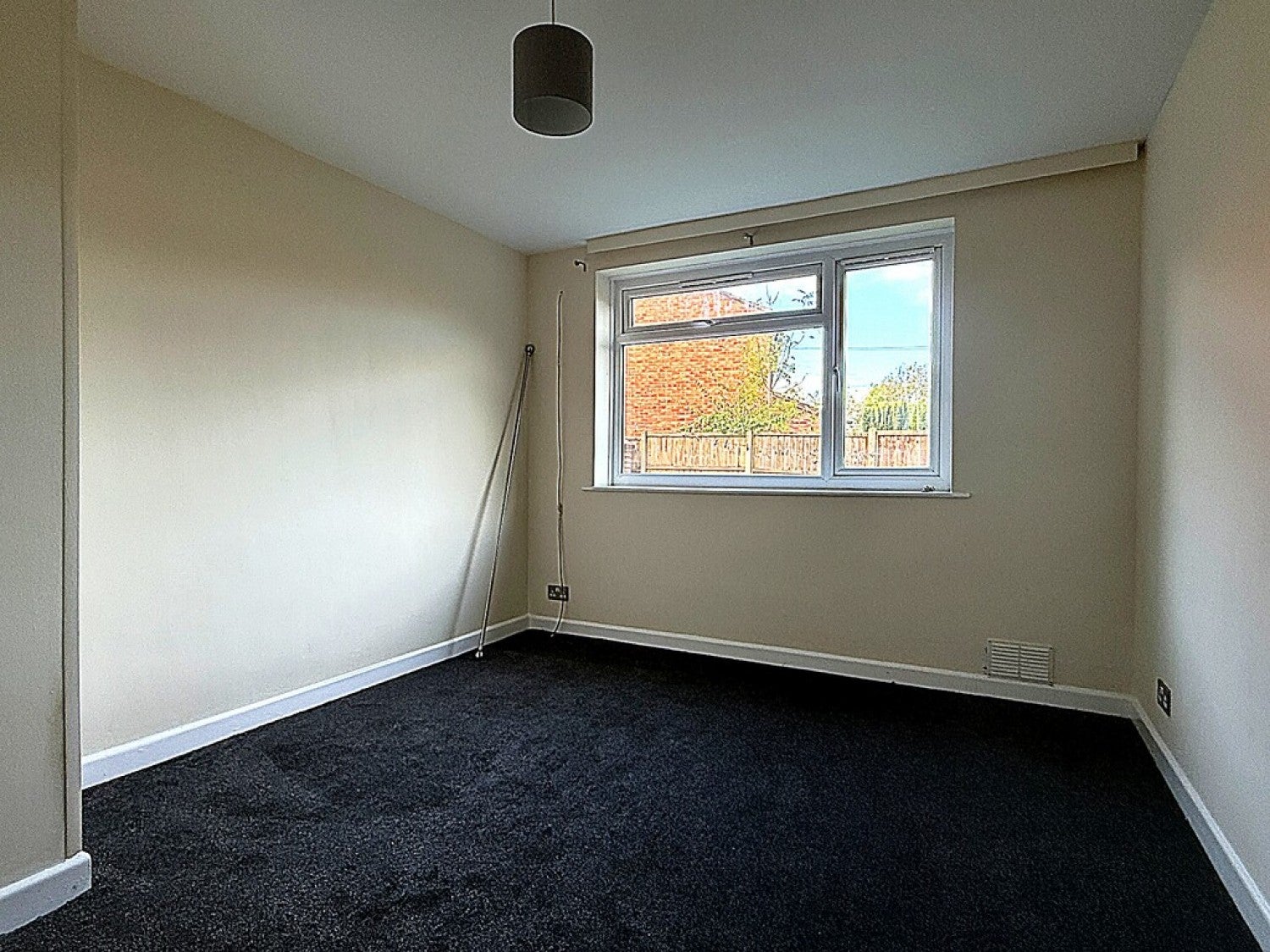 Flat Norman Ashman Coppice in Rugby