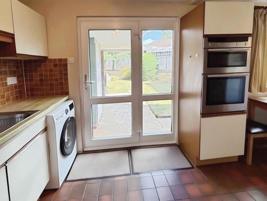 House Bower Close in Eaton Bray