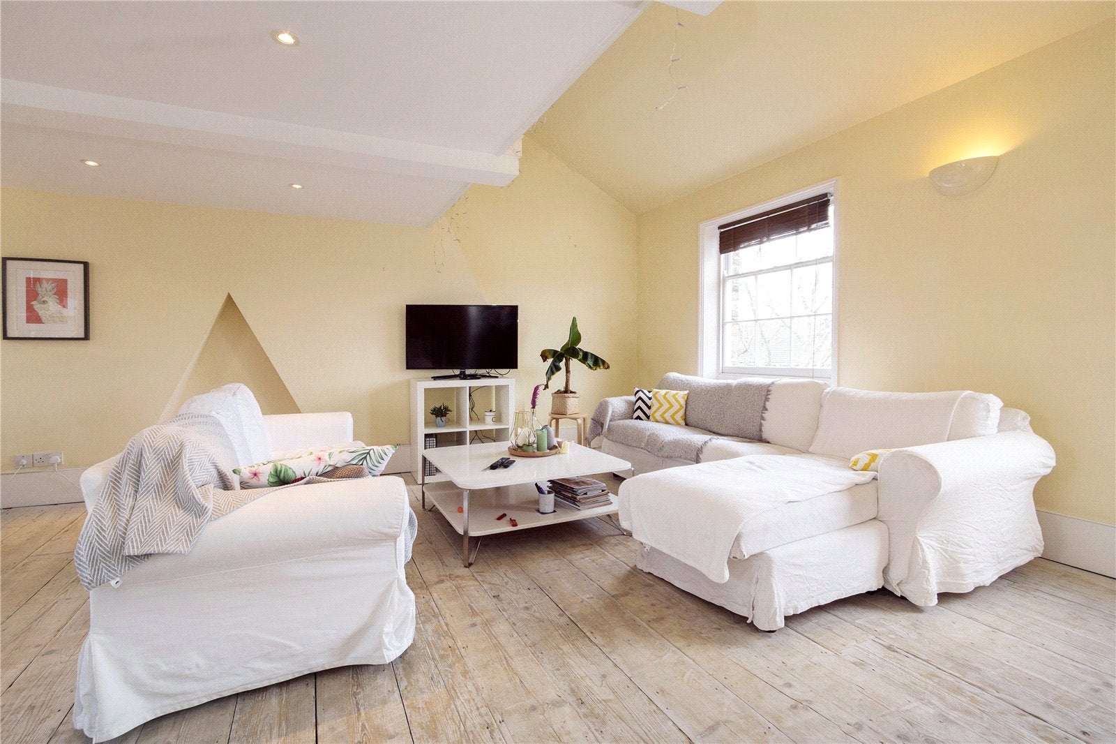 Flat Swan Street in Greater London