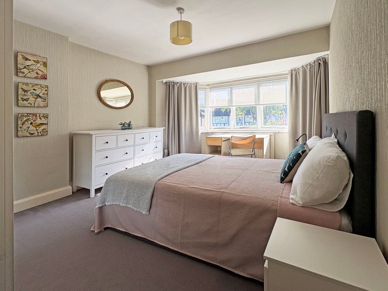 Room Princes Gardens in Greater London