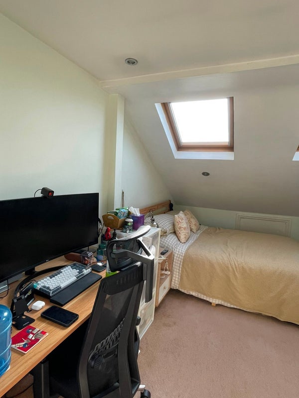 Room Queenstown Road in Greater London
