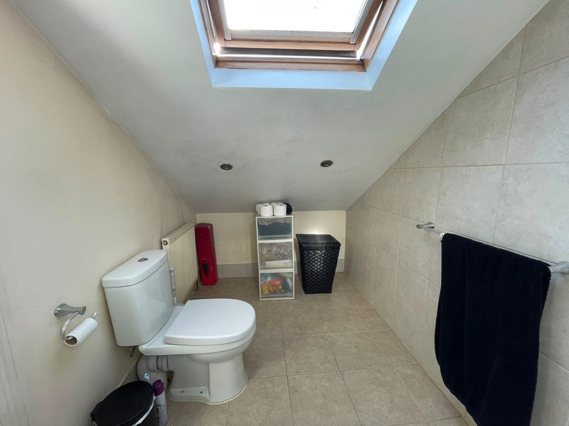 Room Queenstown Road in Greater London