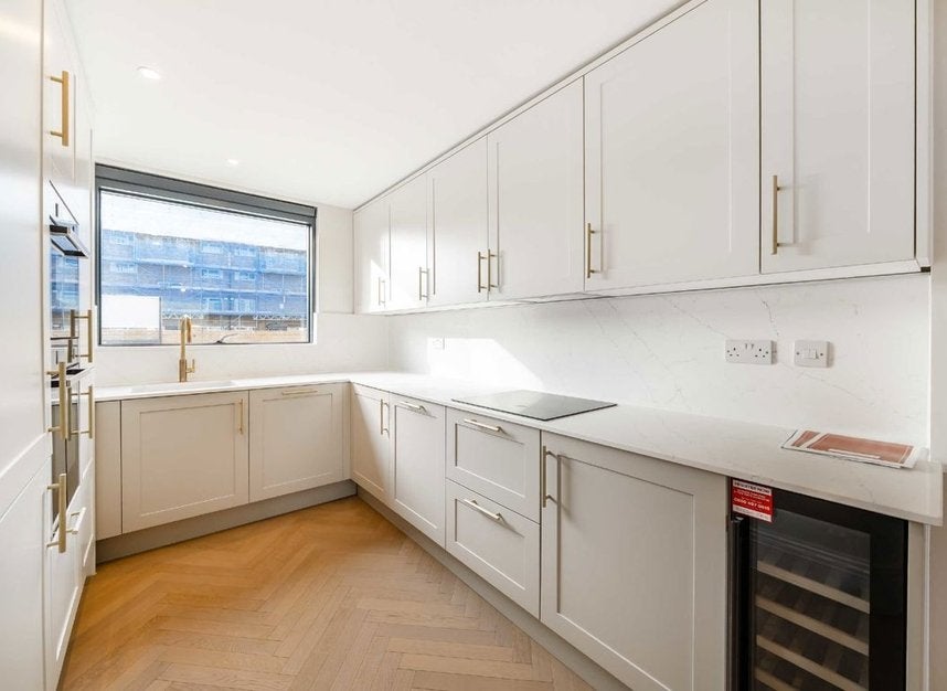 House Bryanston Close in Greater London