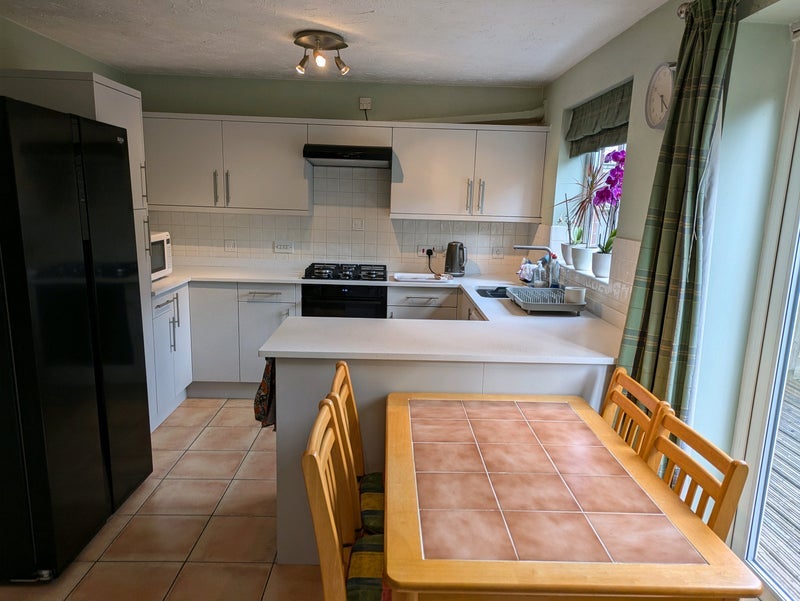 Room Faulconbridge Way in Warwick