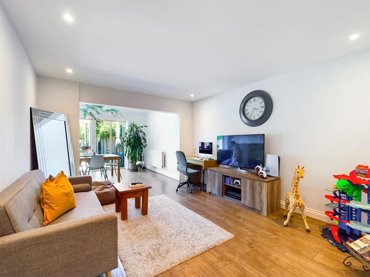House Crescent Road in Greater London